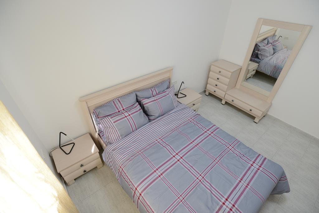 Olga Beach Apartments Хайфа Экстерьер фото