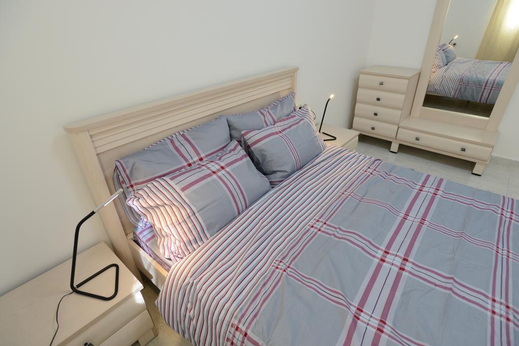 Olga Beach Apartments Хайфа Экстерьер фото