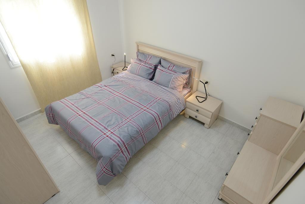 Olga Beach Apartments Хайфа Экстерьер фото