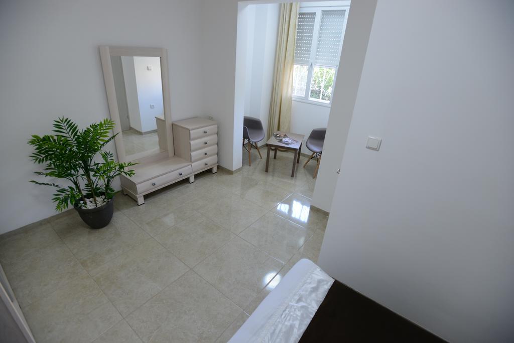 Olga Beach Apartments Хайфа Экстерьер фото
